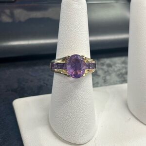383089 14k Amethyst ring sz 7